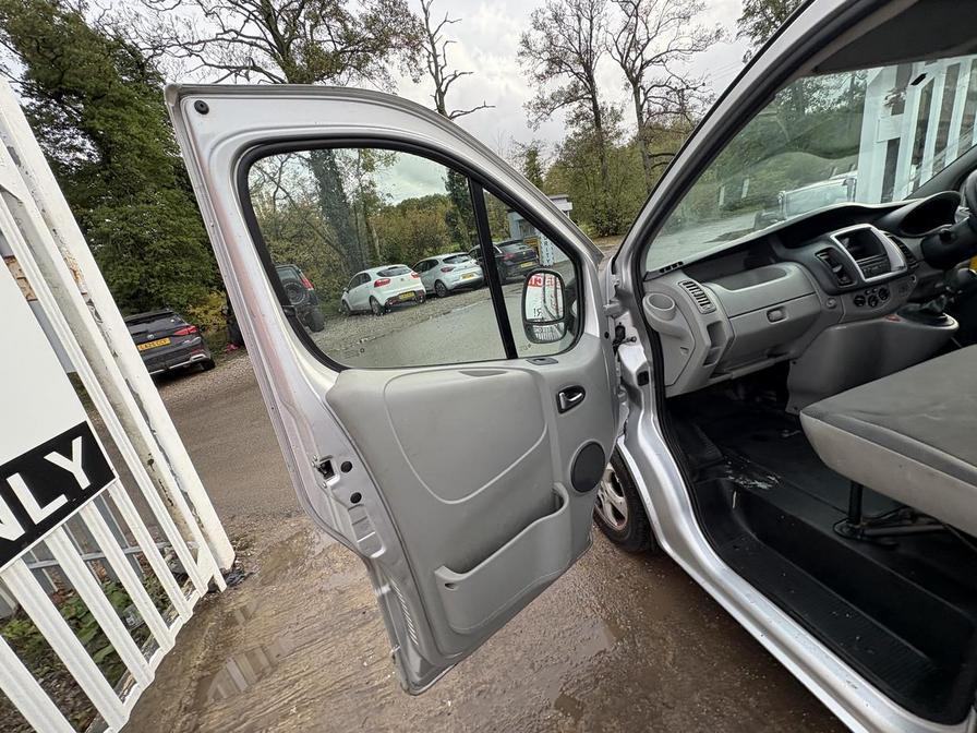 2013 Vauxhall Vivaro – Model: Vivaro 2900 Sportive CDTi LWB – DY13ZBJ