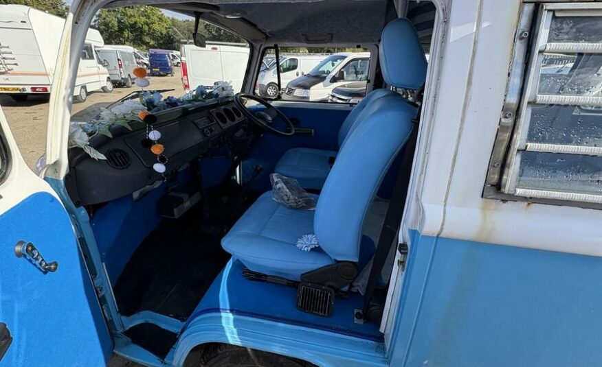 2002 Volkswagen Transporter  – WU51FFO