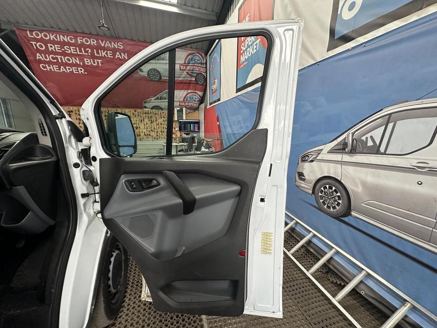 2014 Ford Transit Custom Transit Custom 290 E-Tech – SP64KNA