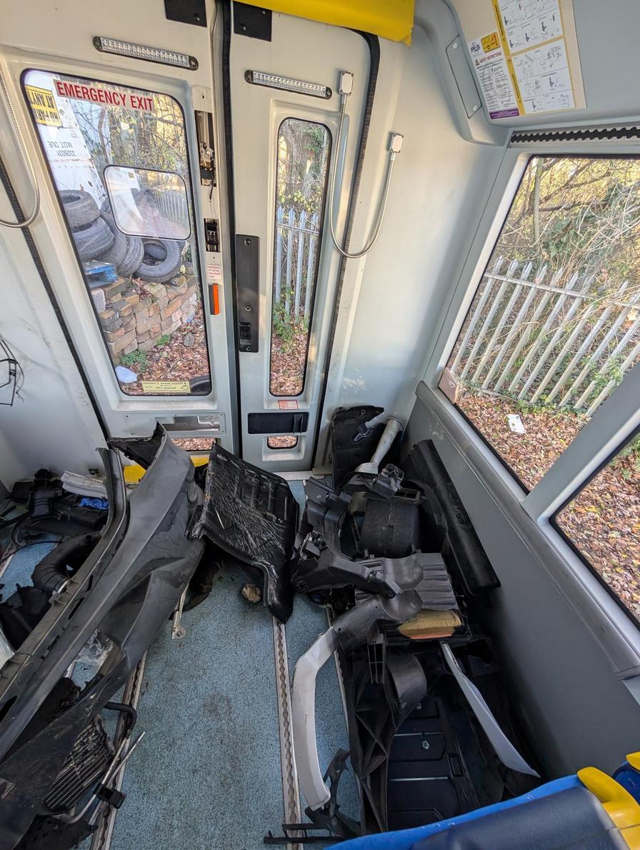 2016 Mercedes-Benz Sprinter – Model: Sprinter 513 CDI – KX66UVV