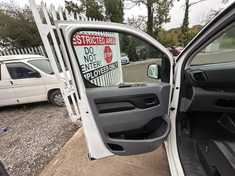 2018 Peugeot Expert – Model: Expert Professional Standard Blue HDi – MF18CZG