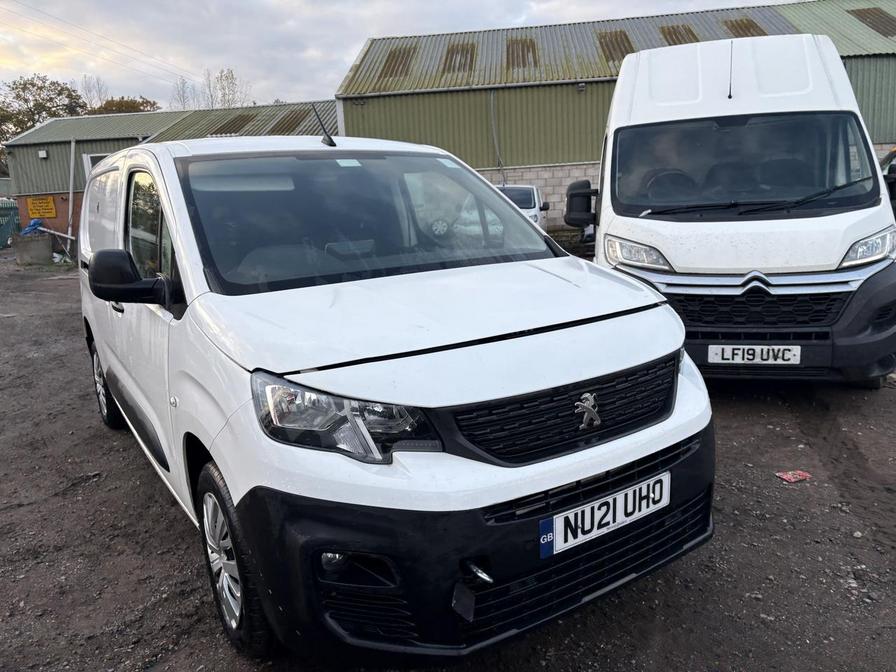 2021 Peugeot Partner – Model: Partner Professional L2 Blue HDi – NU21UHO