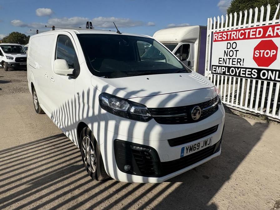 2020 Vauxhall Vivaro – Model: Vivaro 2900 Sportive S/S – YM69JWJ