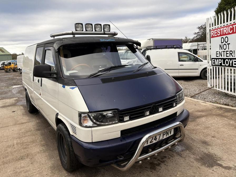 2001 Volkswagen Transporter – Model: Transporter TDI LWB – Y247PNV