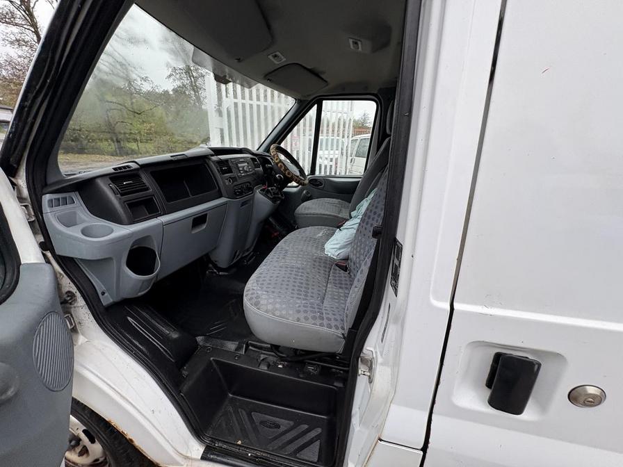2009 Ford Transit – Model: Transit 115 T300 MWB FWD – FJ09GWP