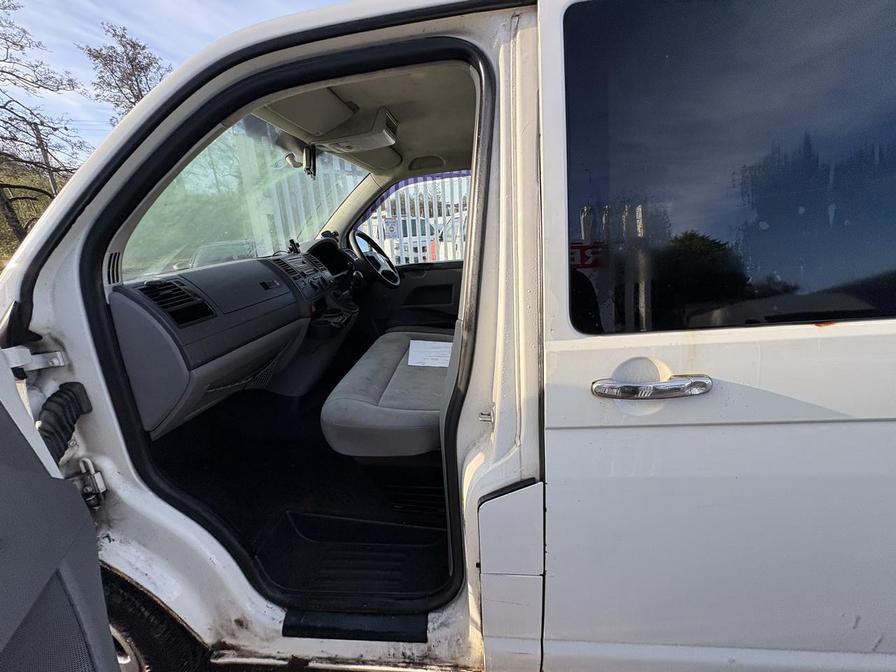 2007 Volkswagen Transporter – Model: Transporter T28 102 TDI SWB – YY07GPU