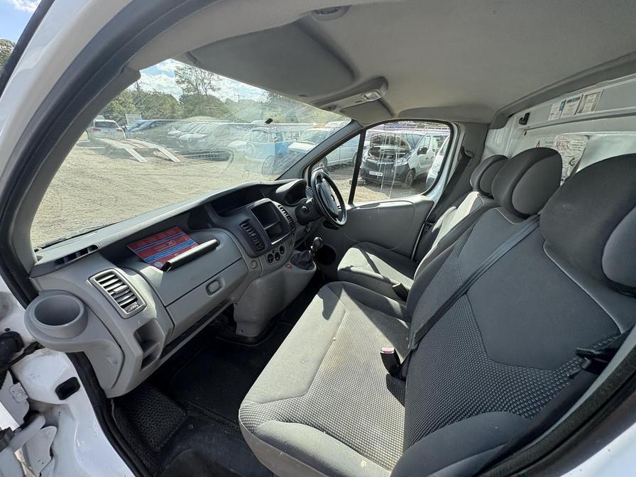 2011 Vauxhall Vivaro – Model: Vivaro 2700 CDTi 89 SWB – SG61KWF