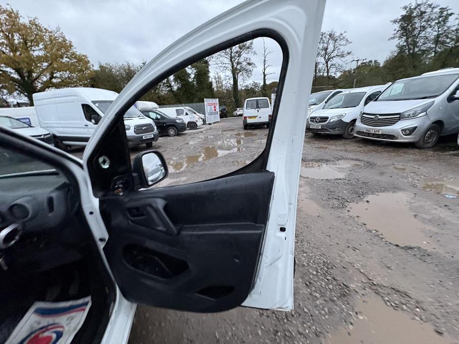 2017 Peugeot Partner – Model: Partner Professional L1 Blue HDi – NV17LRZ