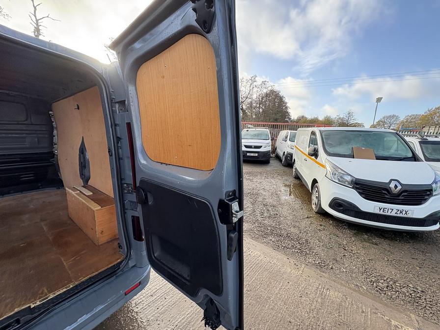 2021 Renault Trafic – Model: Trafic SL28 Black Edition Energy dCi – SA21UBE