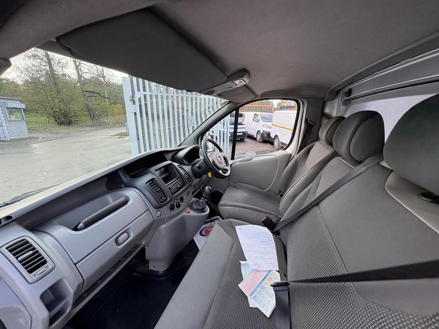 2011 Vauxhall Vivaro – Model: Vivaro 2700 CDTi 113 SWB – FG61YSY