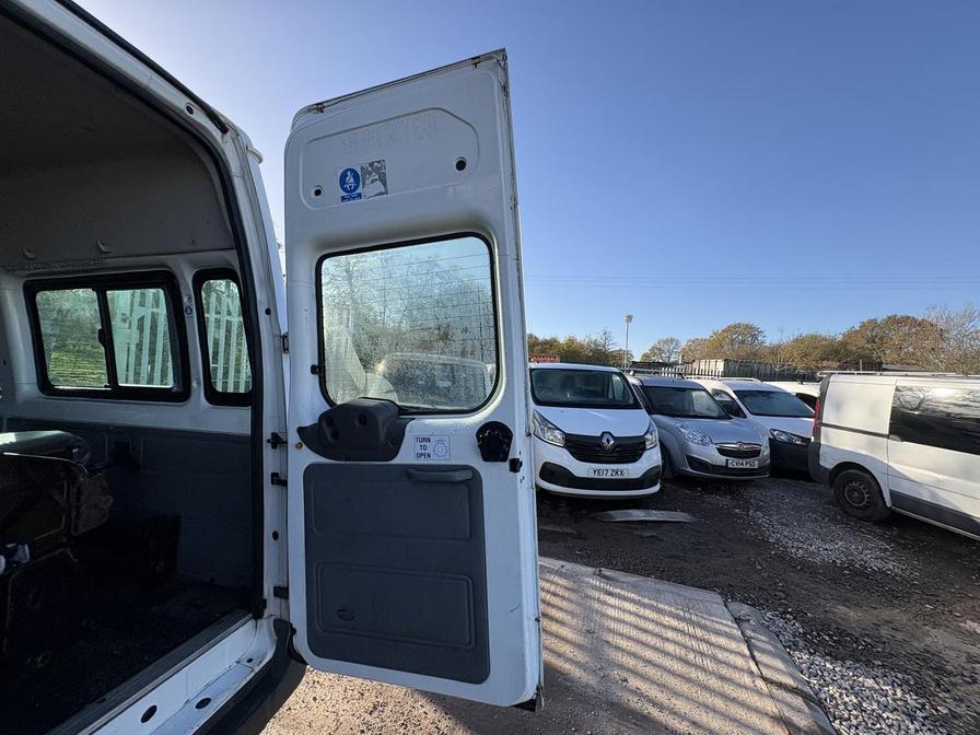 2009 Ford Transit – Model: Transit 140 T430 17s RWD – CP09KXA