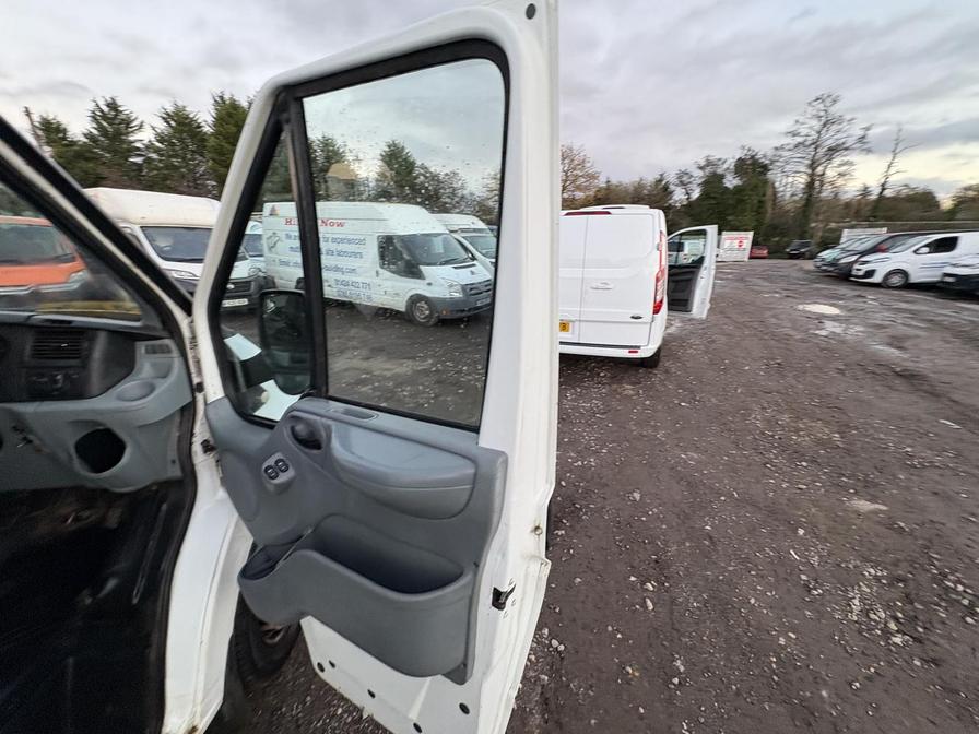 2008 Ford Transit – Model: Transit 115 T350 MWB RWD – CX58VVZ