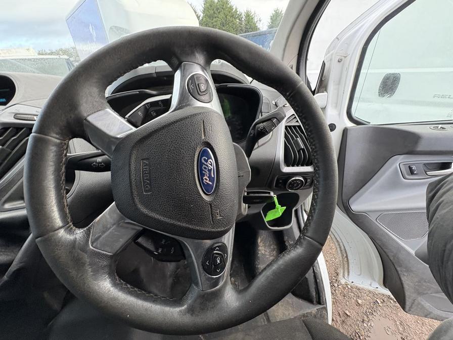 2016 Ford Transit Custom – Model: Transit Custom 270 Limited E-Tech – EO16MFV