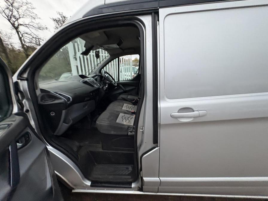 2014 Ford Transit Custom – Model: Transit Custom 270 Limited E-Tech – VE63PPZ