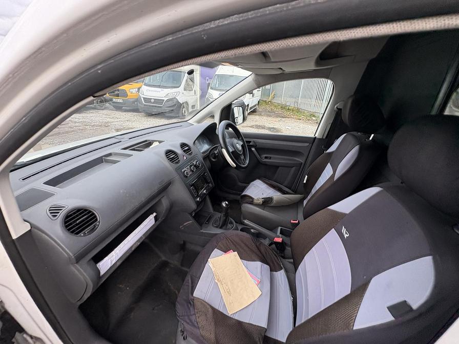 2014 Volkswagen Caddy MaxI – Model: Caddy Maxi C20 Startline TDI BlueMotion Technology – BN14FXE