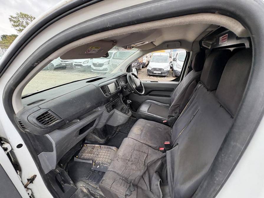 2017 Peugeot Expert – Model: Expert Professional Standard Blue HDi – SD17ZTO