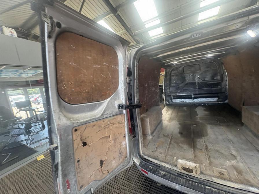 2019 Ford Transit Custom – Model: Transit Custom 300 Limited EcoBlue – MX69MXM