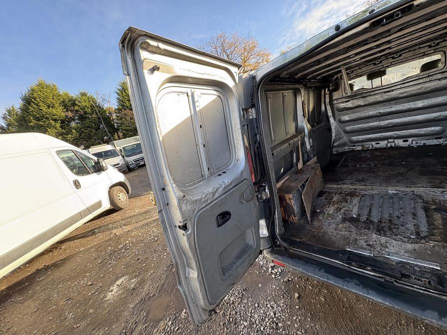 2005 Renault Trafic – Model: LL29 dCi 100 – BN05LSV