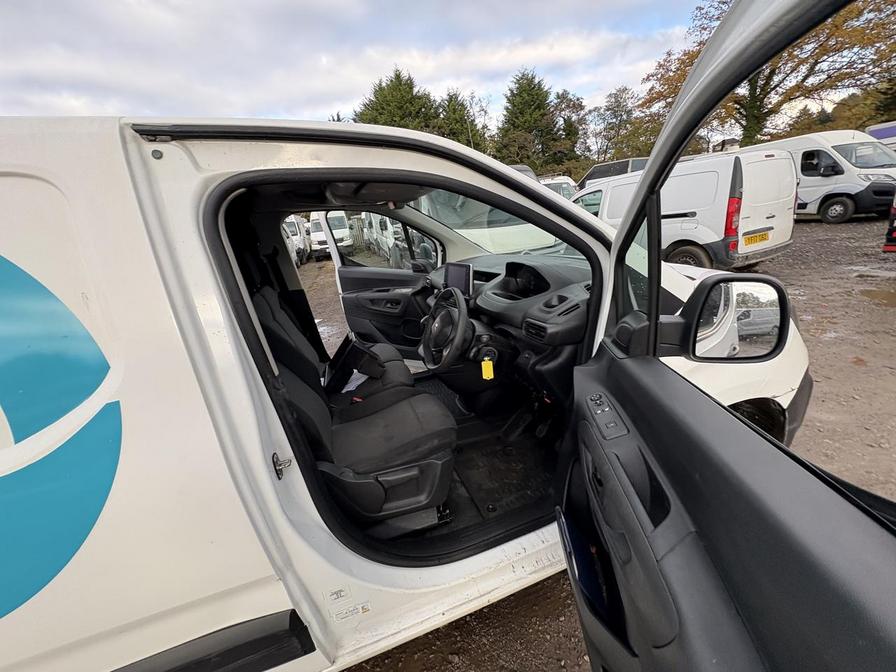 2020 Peugeot Partner – Model: Partner Professional L1 Blue HDi – CV20AMX