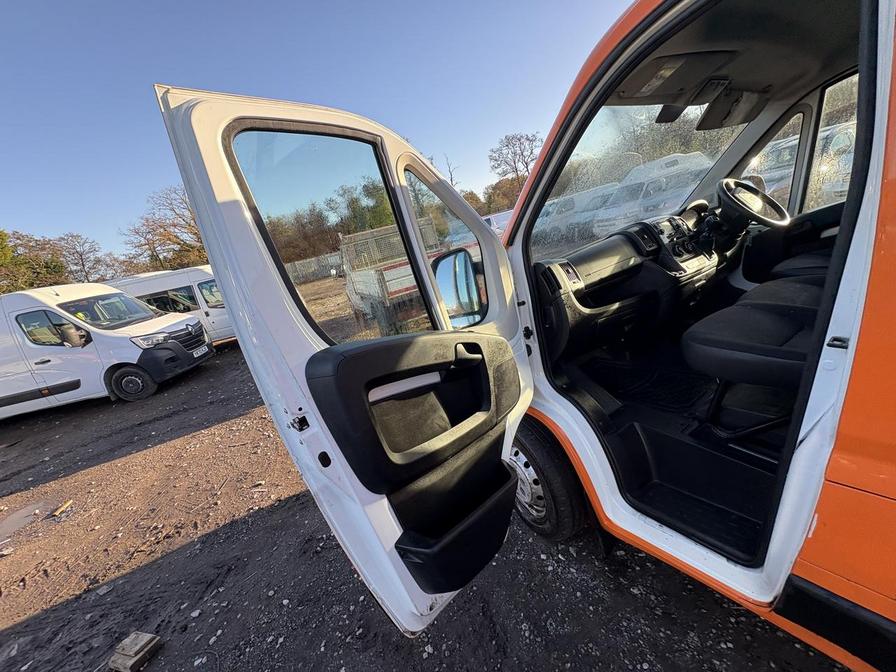 2020 Citroen Relay – Model: Relay 33 L1H1 Enterprise Blue HDi S/S – FY70FXX