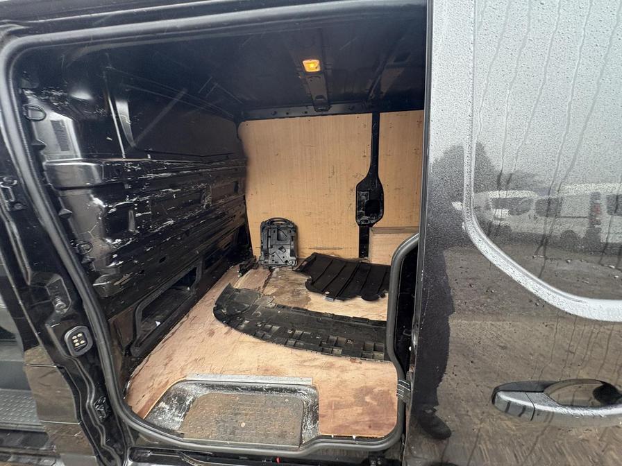 2019 Renault Trafic – Model: Trafic SL27 Sport Nav dCi – RF19KFJ