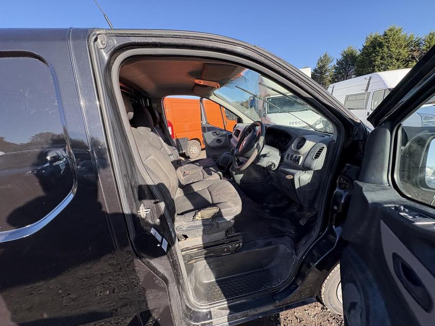 2015 Renault Trafic – Model: Trafic LL29 Business+ dCi – LC65WOV