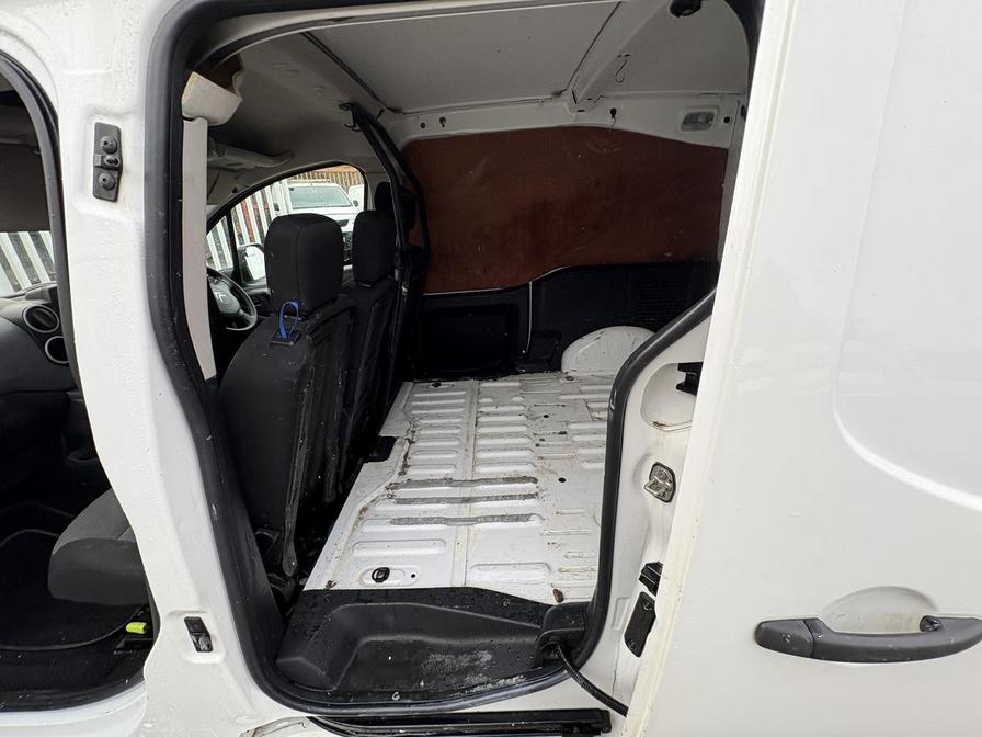 2018 Citroen Berlingo – Model: Berlingo 850 Enterprise Blue HDi – LD18DVC