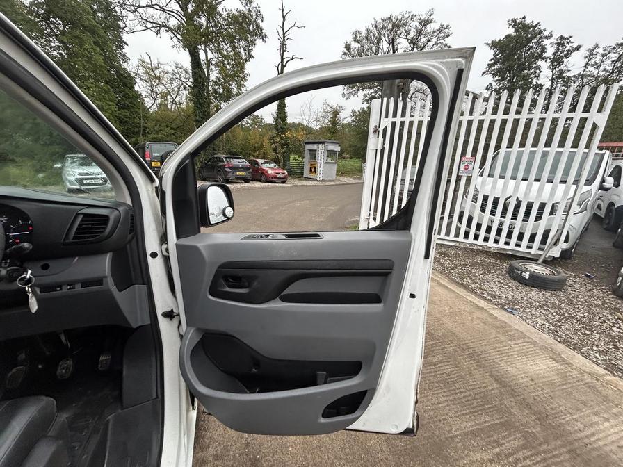 2018 Peugeot Expert – Model: Expert Professional Standard Blue HDi – MF18CZG