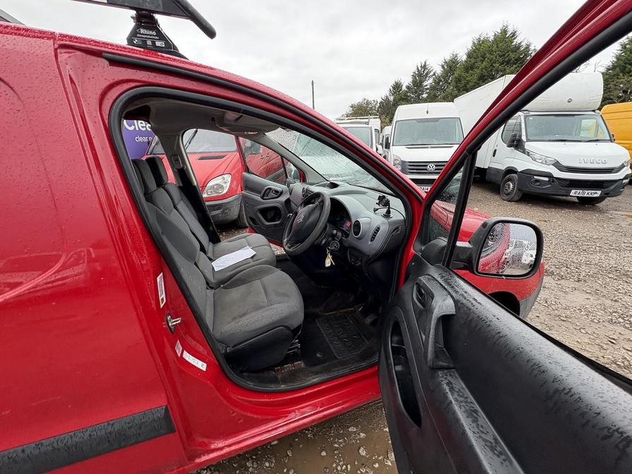 2015 Citroen Berlingo – Model: Berlingo 625 XTR+ HDi – EY65LDJ