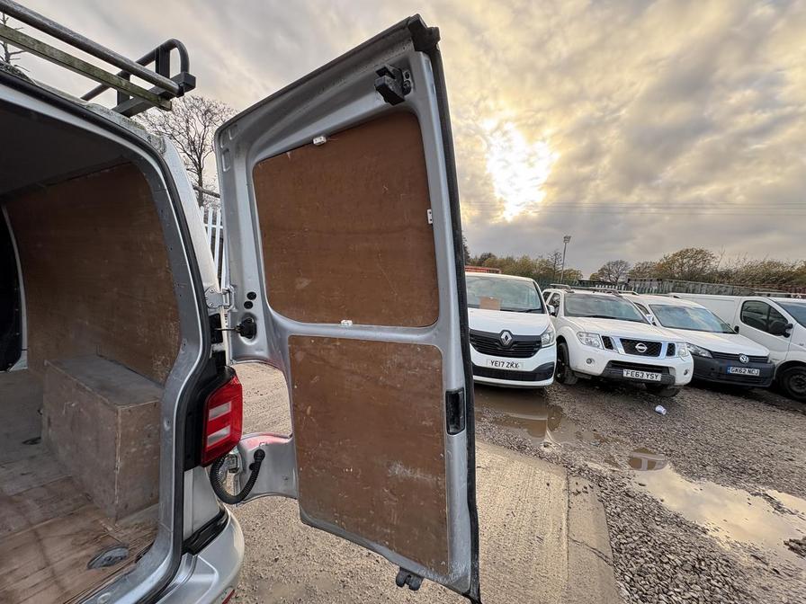 2016 Volkswagen Transporter – Model: Transporter T30 Trendline TDI BlueMotion Technology – GX66PVD
