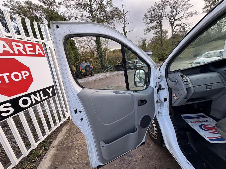 2013 Vauxhall Vivaro – Model: Vivaro 2700 CDTi 89 SWB – YJ62SNK