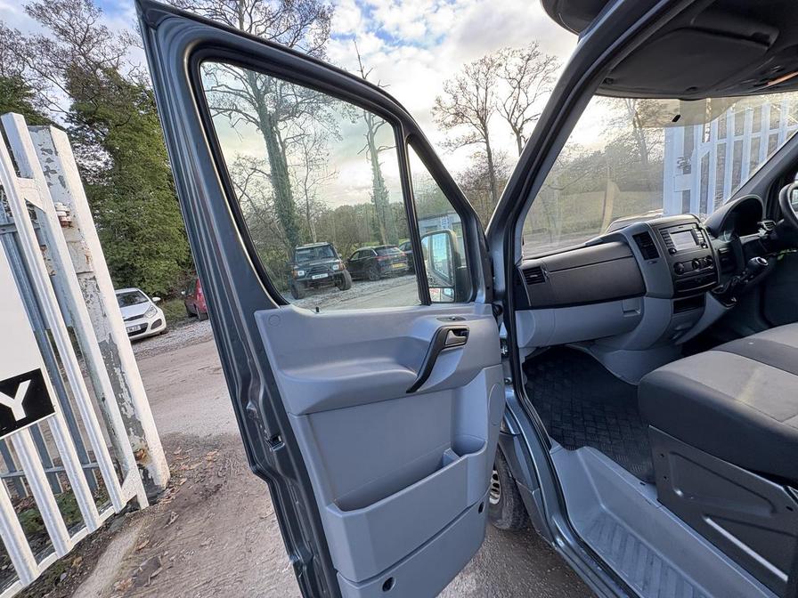 2017 Volkswagen Crafter – Model: Crafter CR35 TDI BlueMotion Technology – YC17MXY