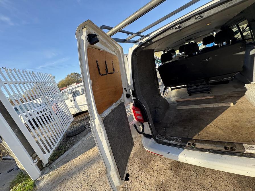 2018 Volkswagen Transporter – Model: Transporter T28 Highline TDI BlueMotion Technology – YS68HZV