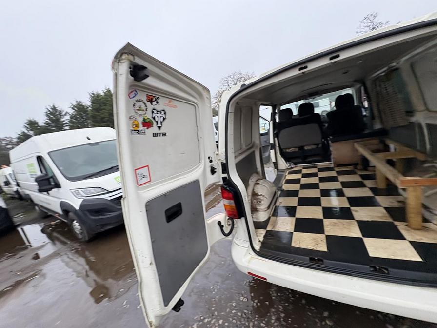 2007 Volkswagen Transporter – Model: Transporter T28 84 TDI SWB – BK57HCL