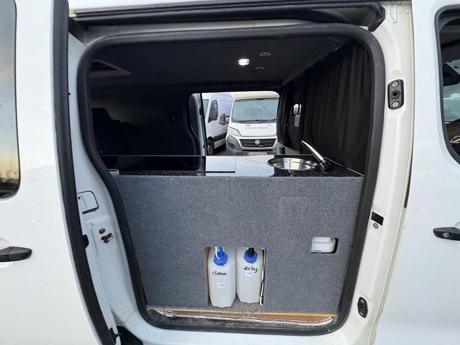 2020 Vauxhall Vivaro – Model: Vivaro 2900 Dynamic S/S – DY20OZJ