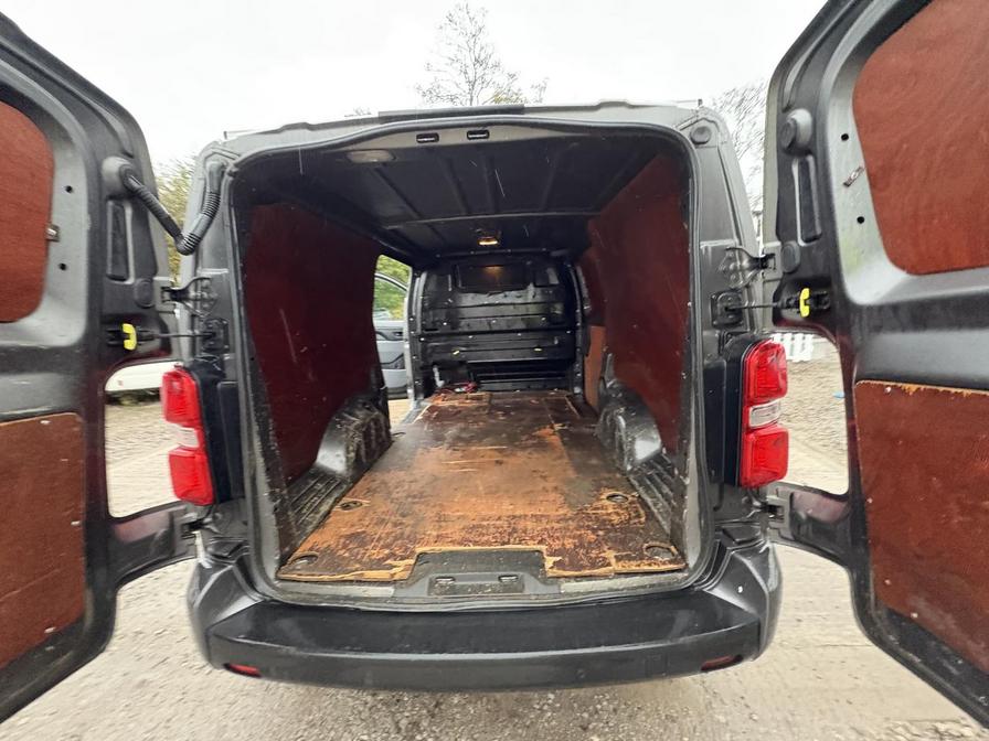 2020 Vauxhall Vivaro – Model: Vivaro 2900 Sportive S/S – CA69NFT