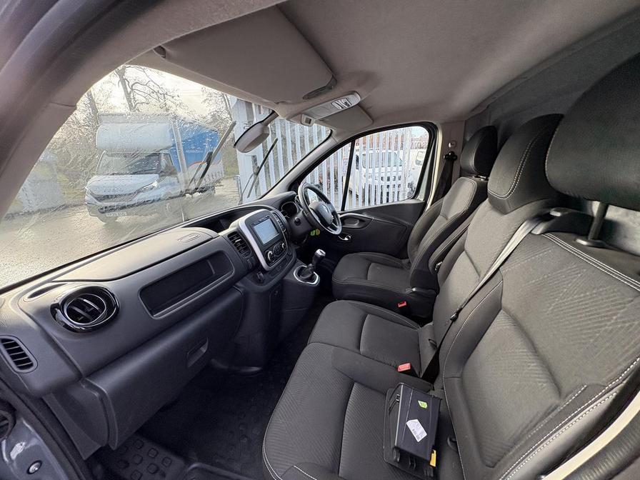 2021 Renault Trafic – Model: Trafic SL28 Black Edition Energy dCi – SA21UBE