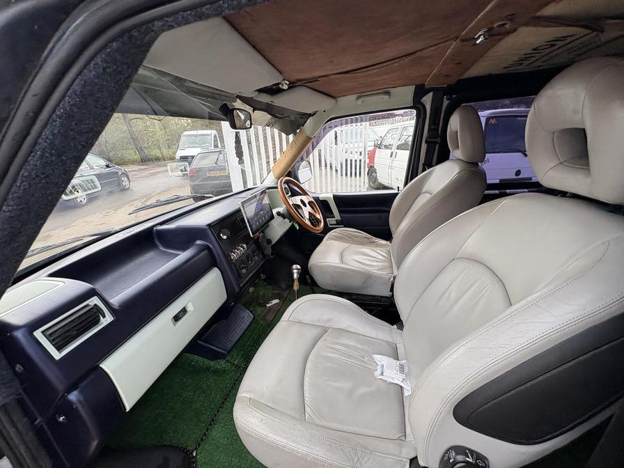 2001 Volkswagen Transporter – Model: Transporter TDI LWB – Y247PNV