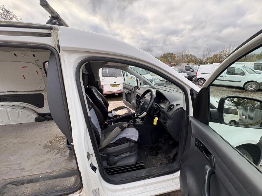 2014 Volkswagen Caddy MaxI – Model: Caddy Maxi C20 Startline TDI BlueMotion Technology – BN14FXE