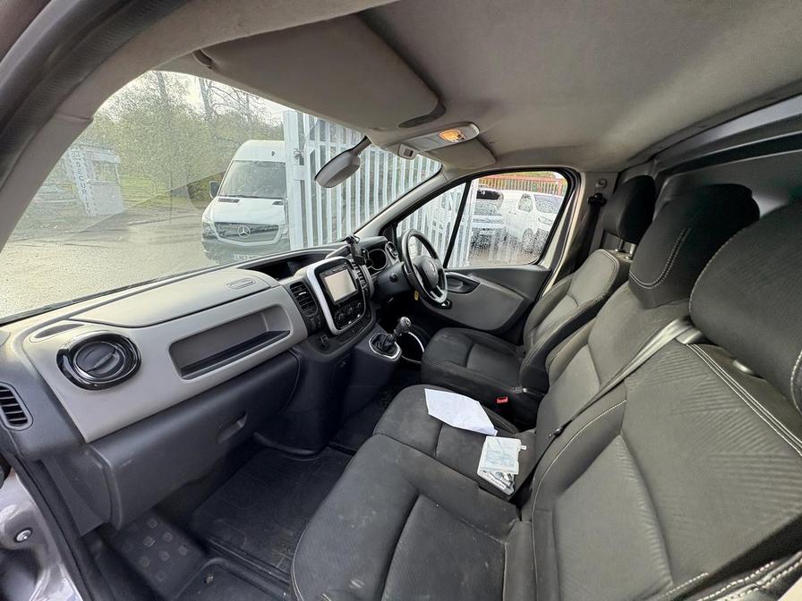 2018 Renault Trafic – Model: Trafic SL27 Sport Nav dCi – AK68COU