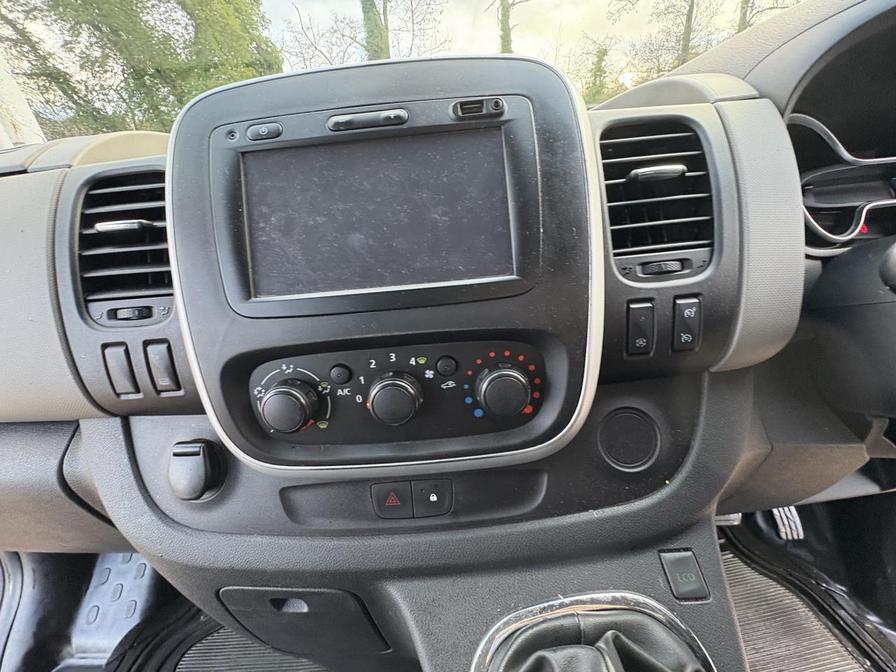 2017 Nissan NV300 – Model: NV300 Tekna DCI – KS17OKA