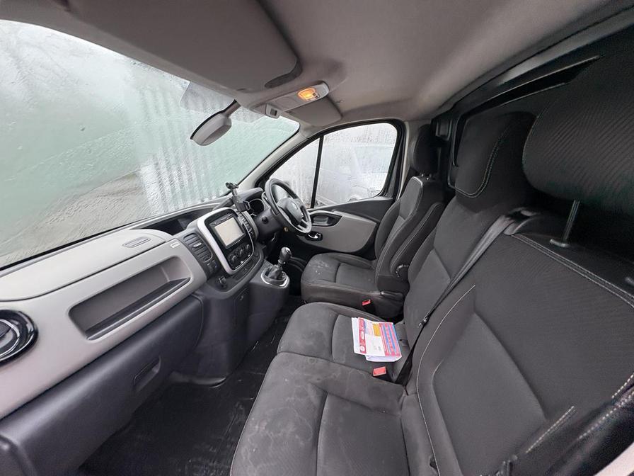 2019 Renault Trafic – Model: Trafic SL27 Sport Nav dCi – RF19KFJ