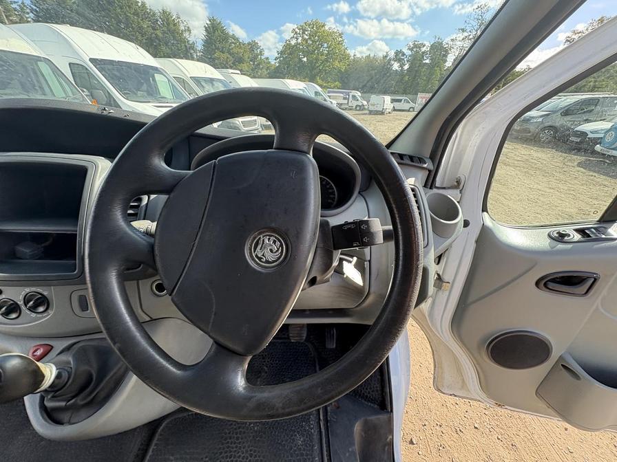 2011 Vauxhall Vivaro – Model: Vivaro 2700 CDTi 89 SWB – SG61KWF