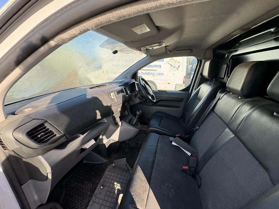 2021 Vauxhall Vivaro – Model: Vivaro 2700 Edition S/S – YC71HKW