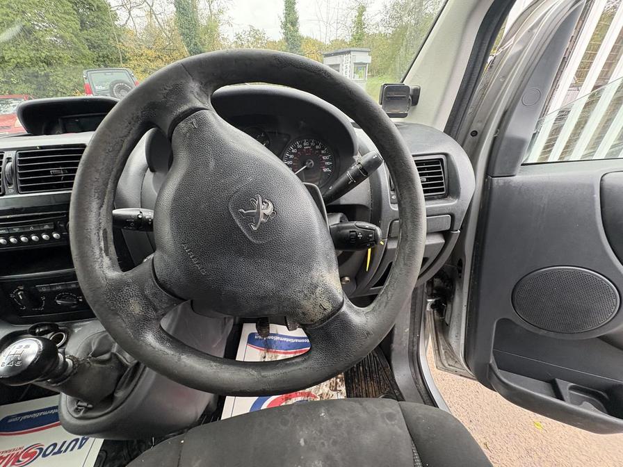 2015 Peugeot Expert – Model: Expert 1000 L1H1 Professional HDi – WK65VTA