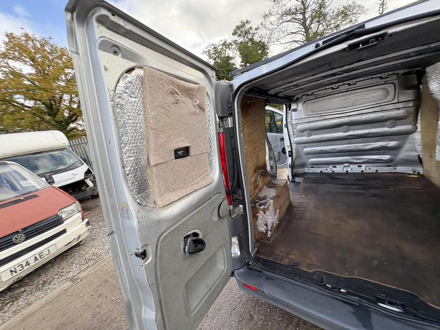 2011 Vauxhall Vivaro – Model: Vivaro 2700 CDTi 113 SWB – FG61YSY