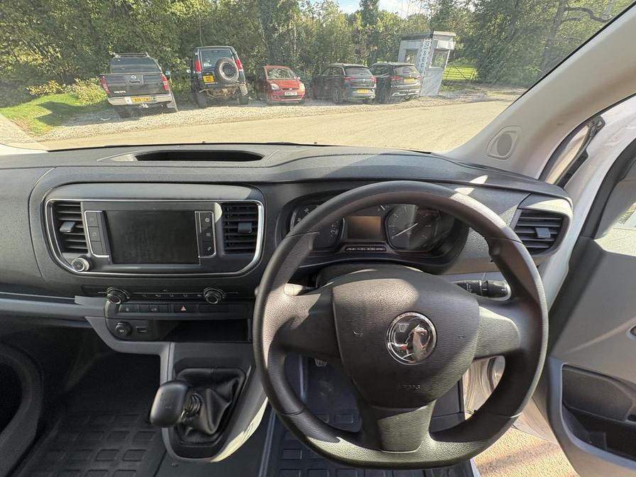2020 Vauxhall Vivaro – Model: Vivaro 2900 Sportive S/S – YM69JWJ