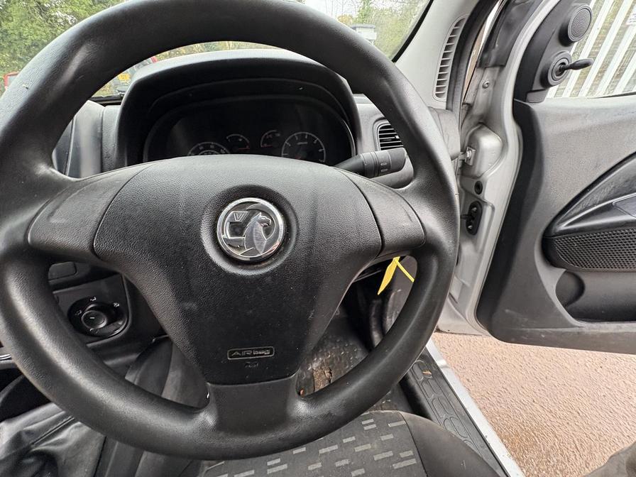 2014 Vauxhall Combo – Model: Combo 2000 L1H1 CDTi Sportive – CV14PSO