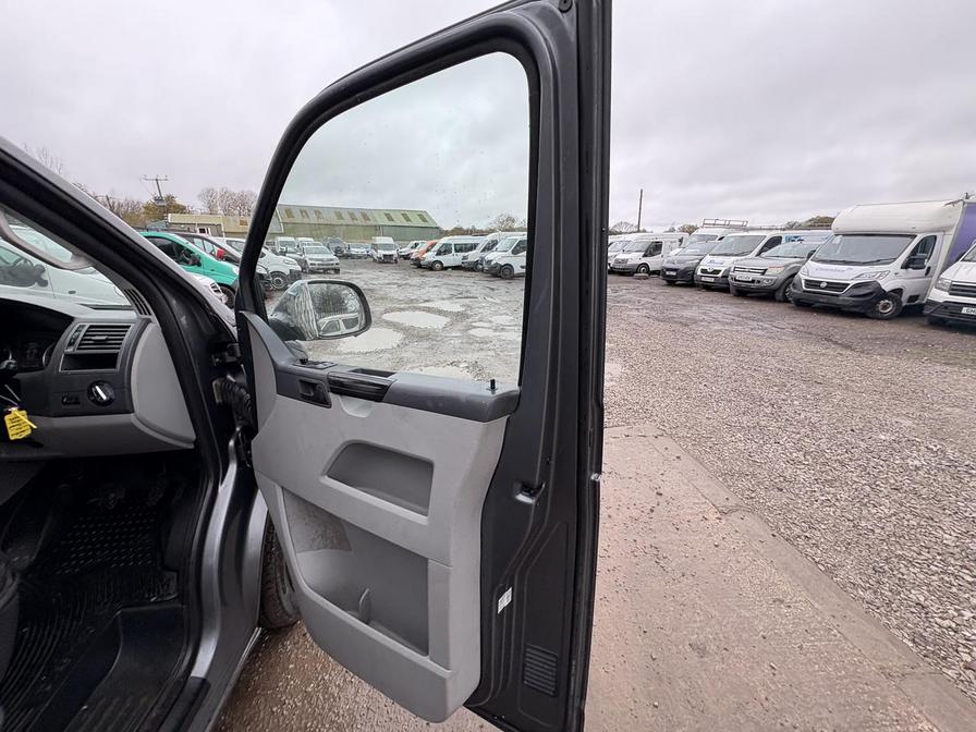 2013 Volkswagen Transporter – Model: Transporter T30 Trendline 140 TDI LWB – SG63KCJ