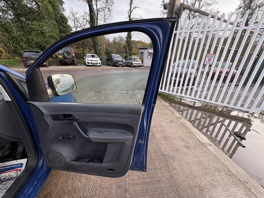 2012 Volkswagen Caddy MaxI – Model: Caddy Maxi C20 Kombi TDI 140 – YK62MUP